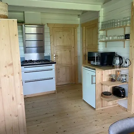 Vakantiewoning Vrijburg בקתה *